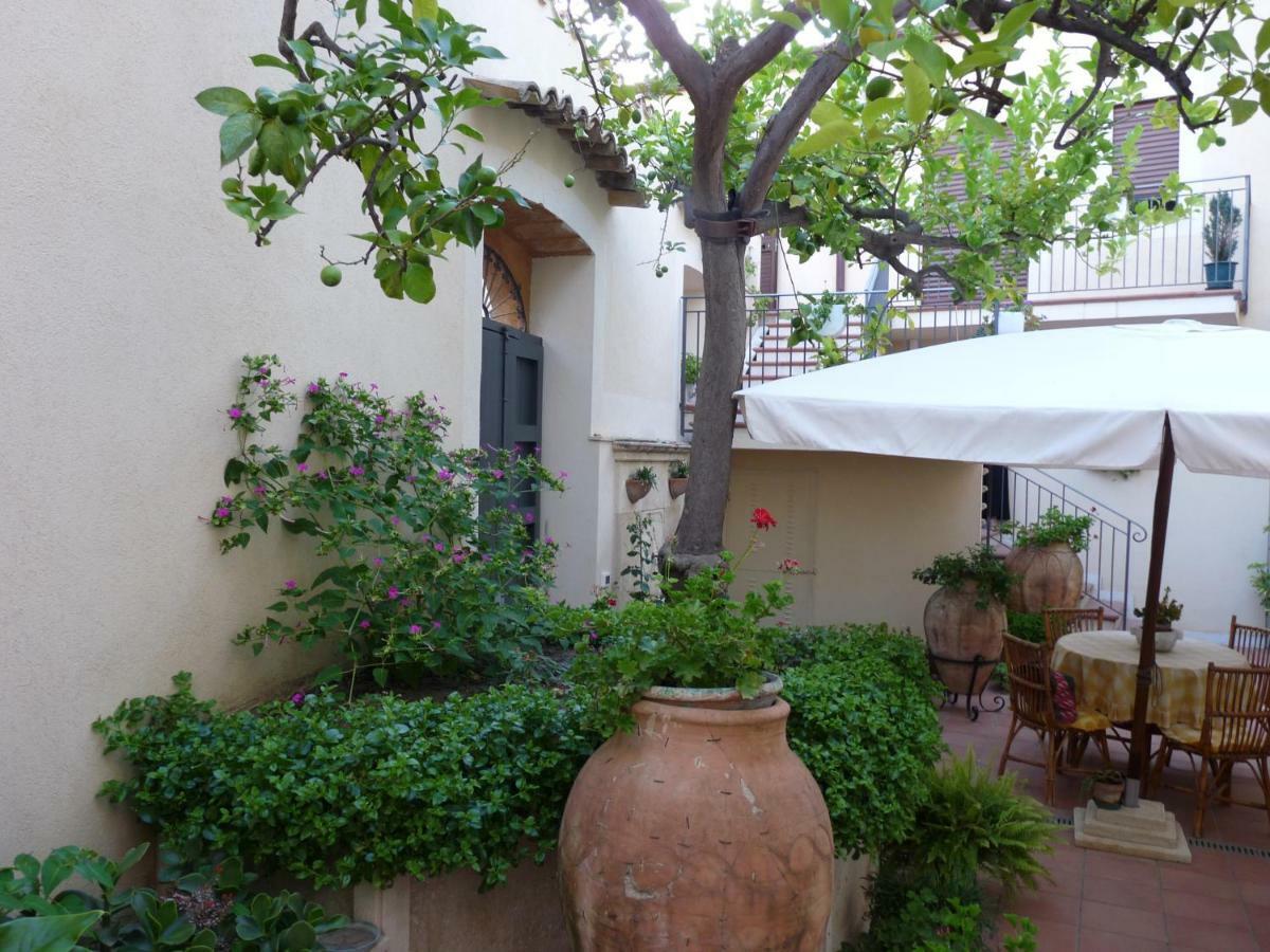 B&B Del Corso Самбука-ди-Сицилия Экстерьер фото