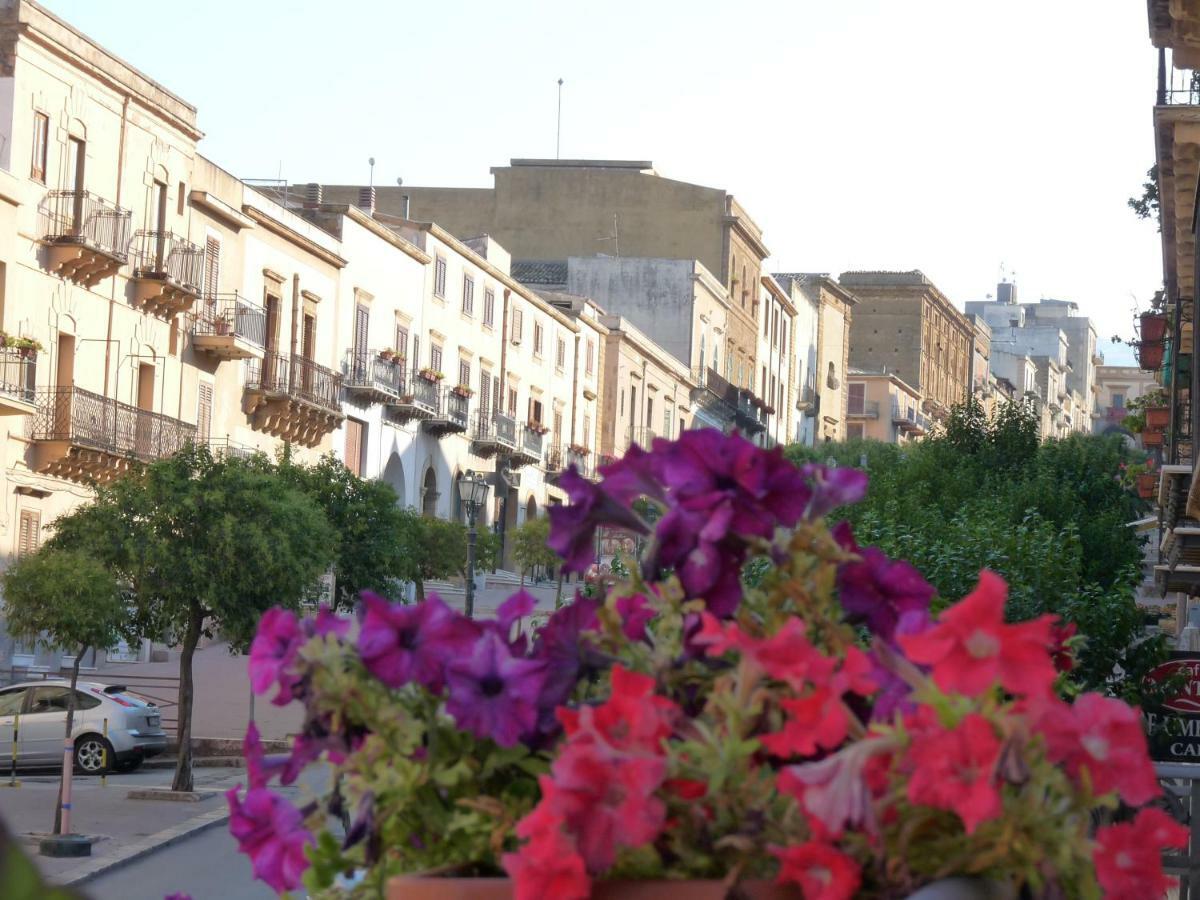 B&B Del Corso Самбука-ди-Сицилия Экстерьер фото