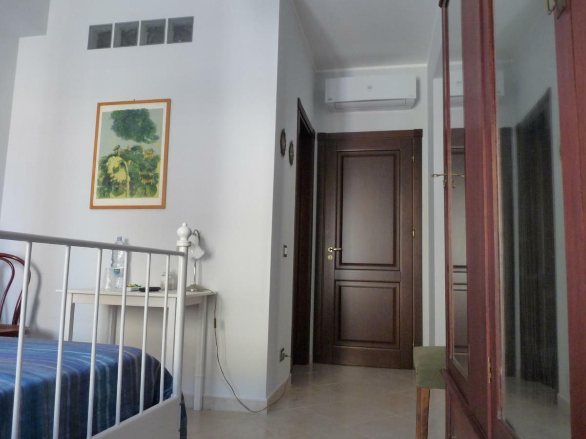 B&B Del Corso Самбука-ди-Сицилия Экстерьер фото